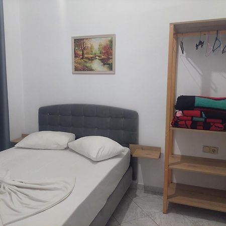 Casa Mia Economy Condos Sarandë Exteriér fotografie