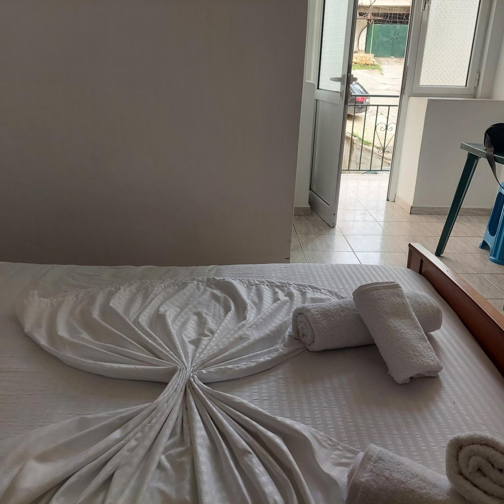 Casa Mia Economy Condos Sarandë Exteriér fotografie